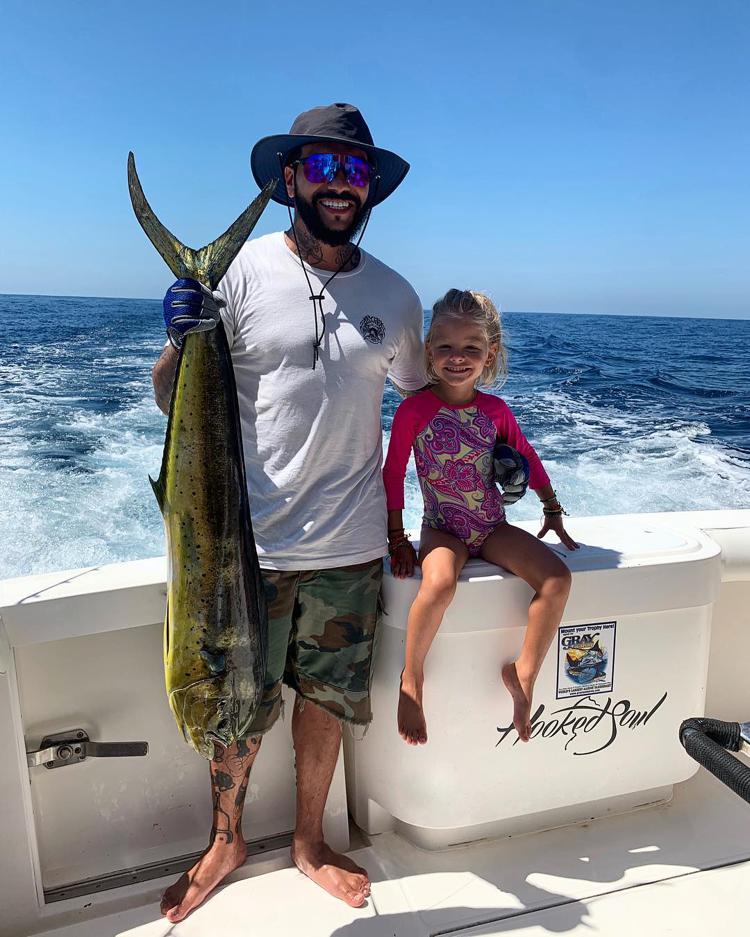 Тимати на рыбалке с дочкой 