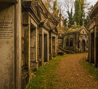 Самые красивые кладбища - 30 фото