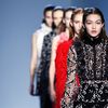 Коллекция Giambattista Valli Haute Couture Fall Winter 2016/2017 - монохромная роскошь, утончённые образы!