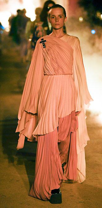Готические вечерние платья Gucci в коллекции Cuise на лето 2018 2019! 