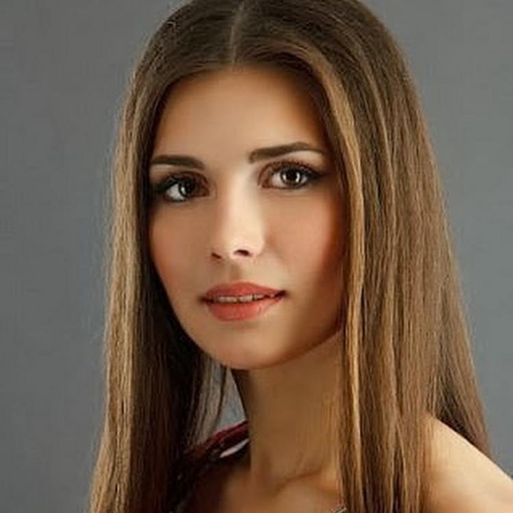 Анна Киндрук, стала моделью после победы на конкурсе красоты