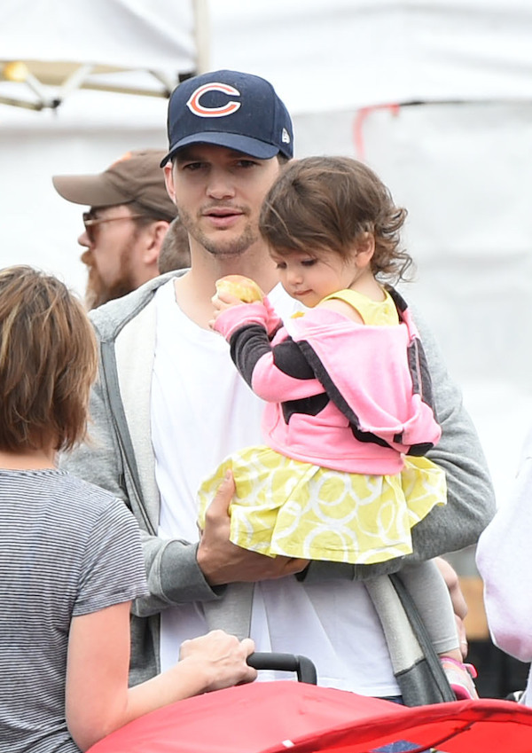 Дочь Милы Кунис