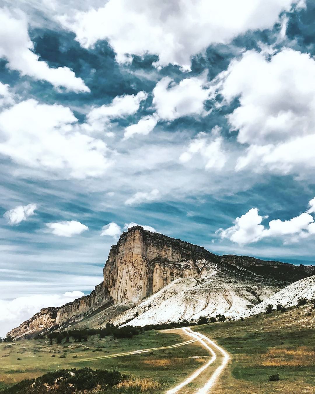 Белая скала