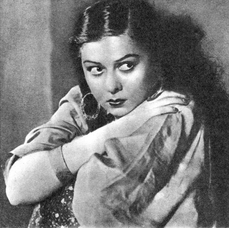 Ляля Черная, секси актриса и певица советских времен
