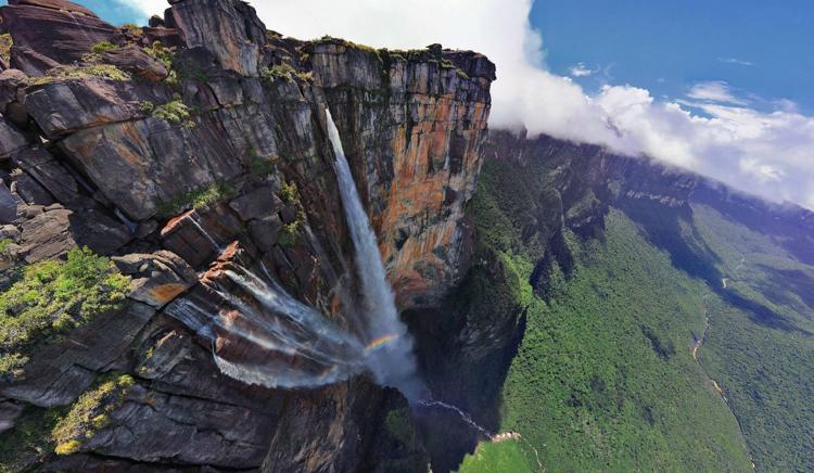 Водопад Анхель с высоты птичьего полета