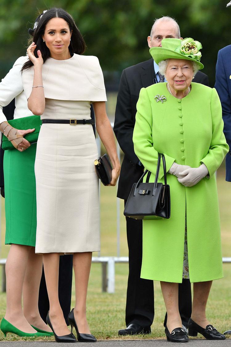 Новости дня: первый визит Меган Маркл с королевой Елизаветой II в Чешире без принца Гарри! фото