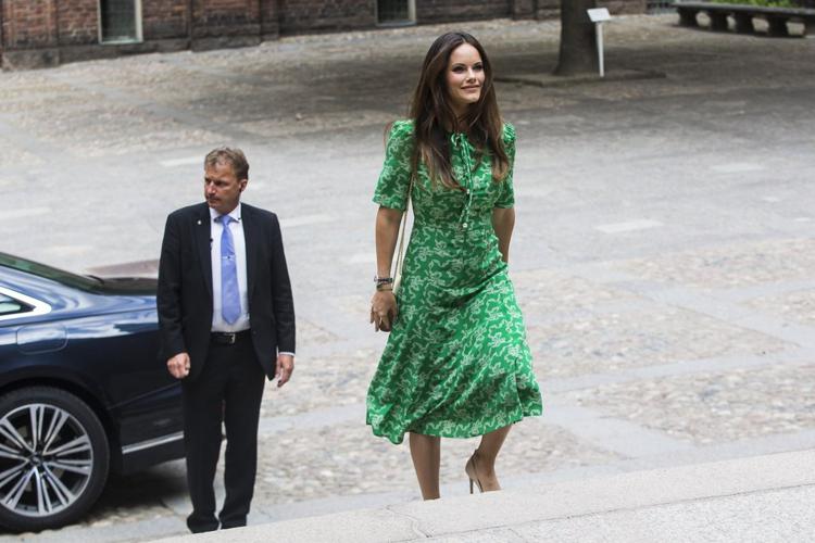 Длинное зеленое платье фото