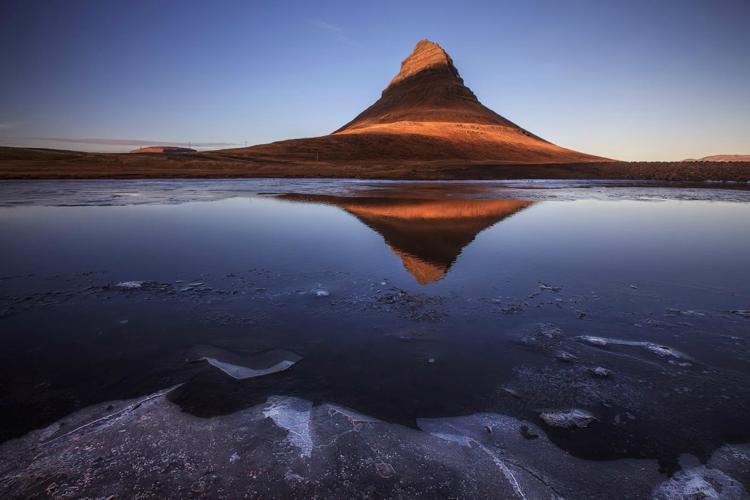 гора в Исландии фото