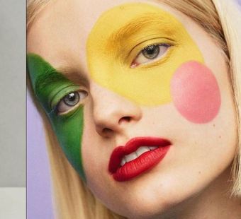 Макияж на Лето 2018: бренд Crayola теперь выпускает косметику