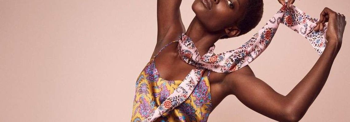 Мода лето 2018: модная женская пижама из шелка от Florence Welch