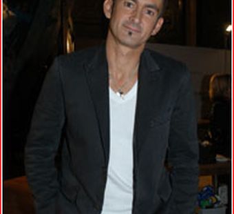 Нилл Барретт. Англоитальянец