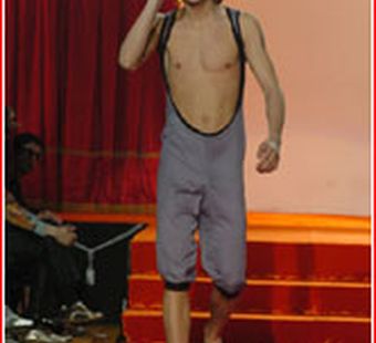 "Руки прочь от советской России..." - совет постсоветским дизайнерам моды.