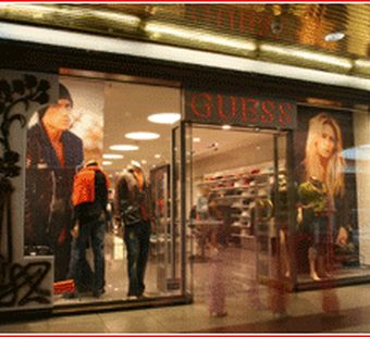 Show room Guess