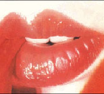 Как сделать так, чтобы губы оставались красивыми даже зимой?